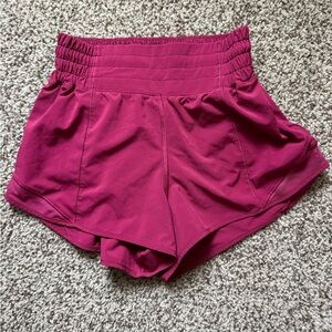 Lululemon Hotty Hot Shorts 2.5”